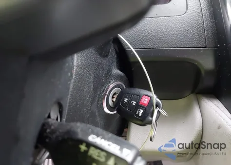 2013 Toyota Camry Le z USA, uszkodzony, nr VIN 4T4BF1FK8DR313867